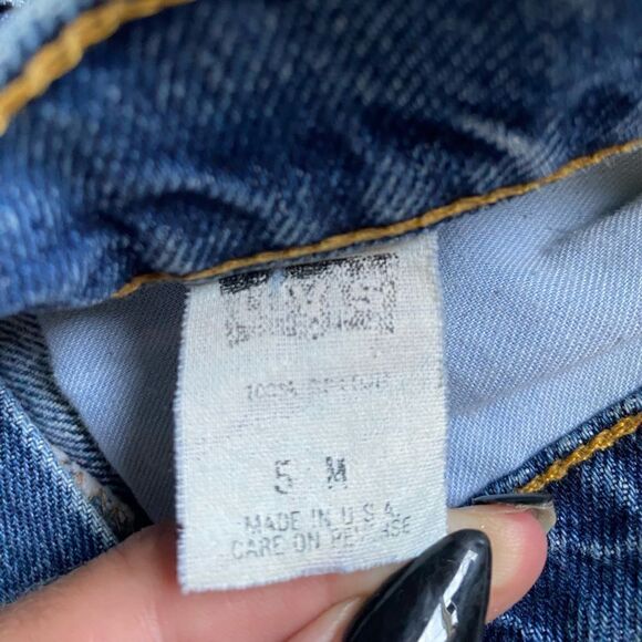 Vintage Levi’s MADE IN USA Hi Rise Mom Jeans Size 5 17512-0807 - Picture 11 of 11
